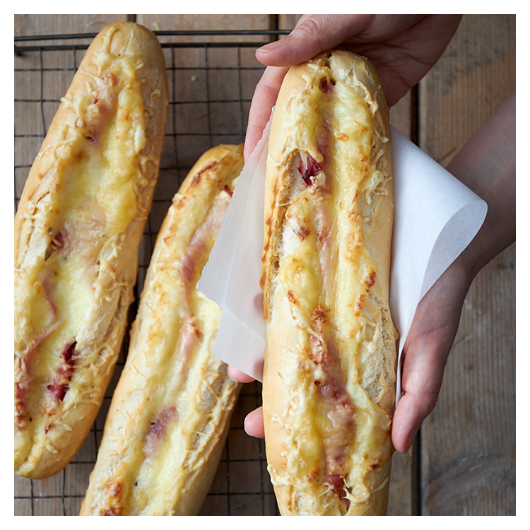 DEMI-BAGUETTE BÉCHAMEL