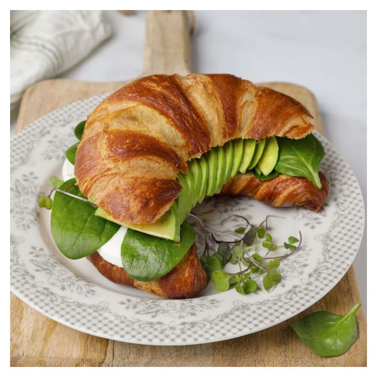AVOCADO CROISSANT BRETZEL