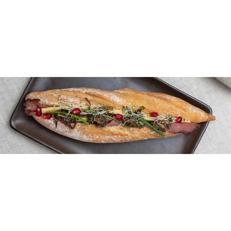HALVBAGUETTE PRESTIGE MED ROSTBIFF OCH VÄSTERBOTTENOST